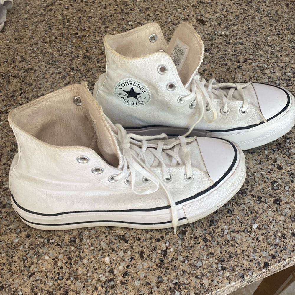 Black and White platform Converse